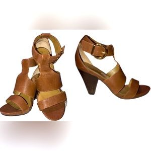 HEELS ME TOO caged strappy heels in EXCELLENT condition. Leather